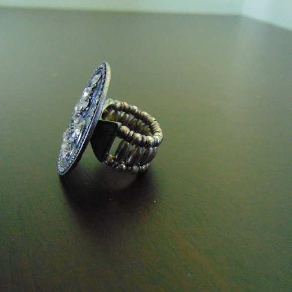 Costume jewelry- ring - Picture 5 of 11